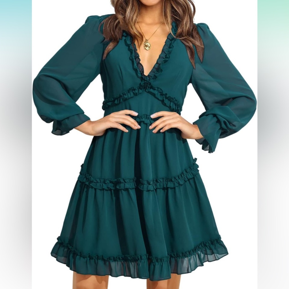 Super flowy, ruffle dress 👗